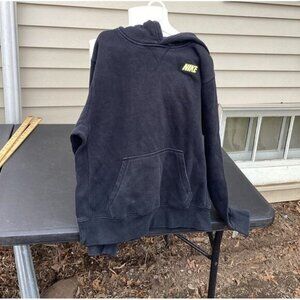 ~Boys pull over Nike sweatshirt, size extra large